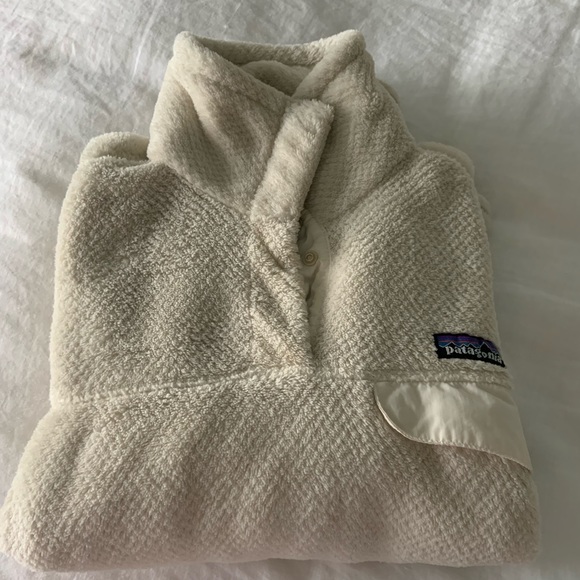 Patagonia Women’s Pullover - Picture 2 of 7